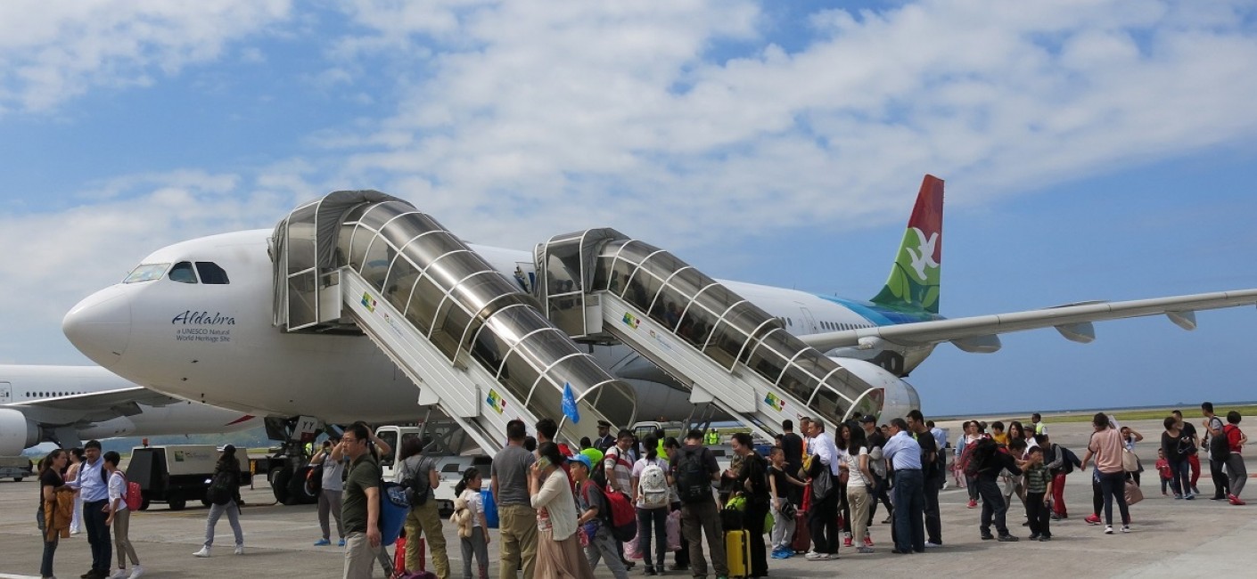The first of two additional flights from Beijing to Seychelles via Abu Dhabi arrived on Friday, 20 February. The flight was operated at full capacity with 254 passengers, demonstrating the strong travel demand from China during the Chinese New Year holidays